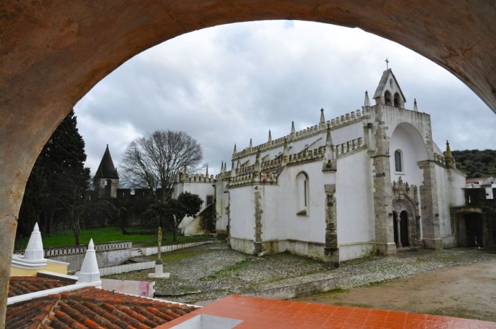 Kostel Viana do Alentejo.jpg